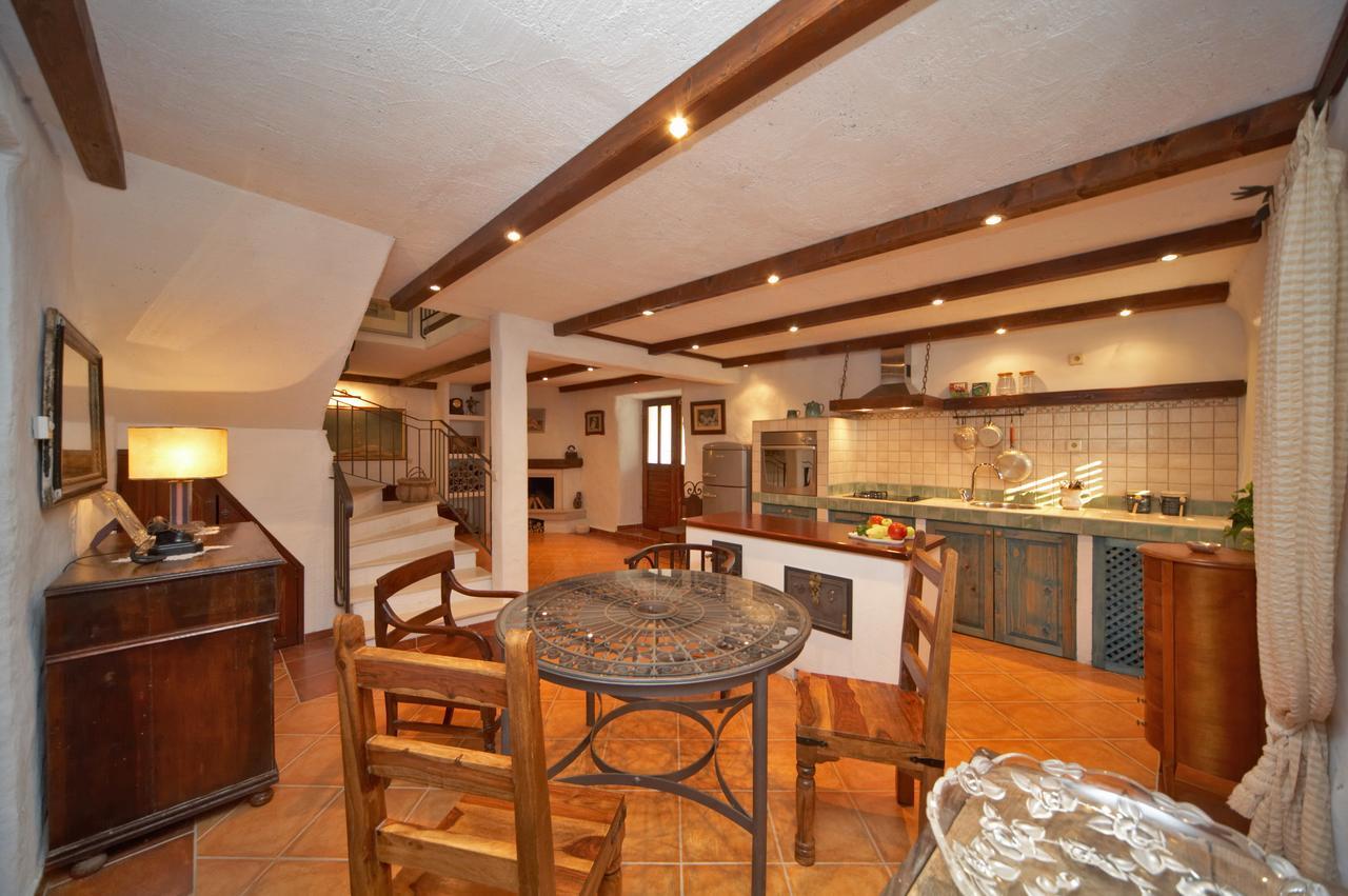 Srednji Radovčići Rilovic Houseヴィラ エクステリア 写真