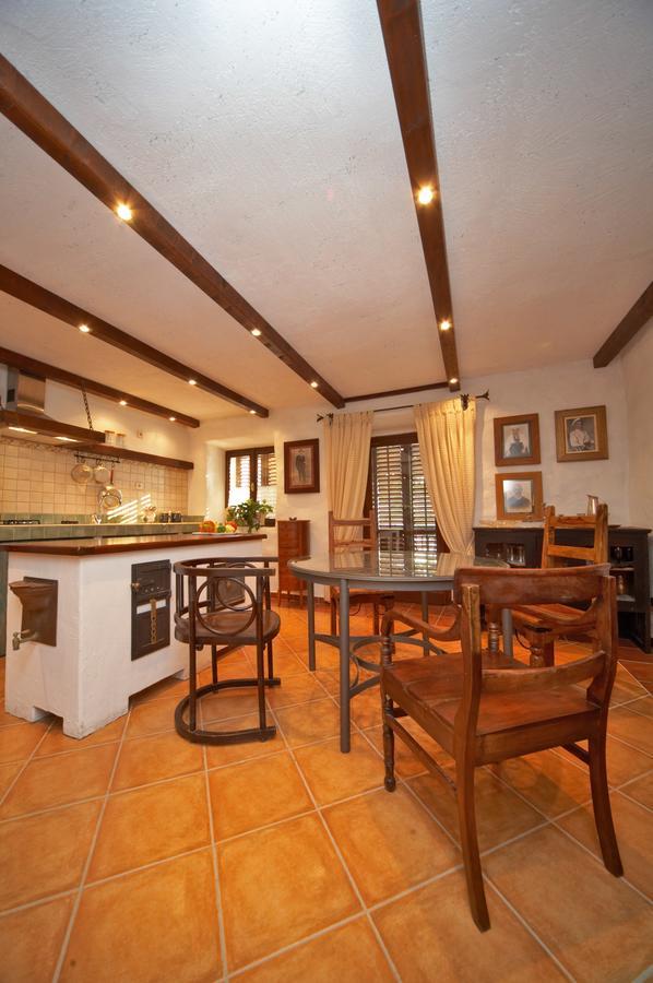 Srednji Radovčići Rilovic Houseヴィラ エクステリア 写真