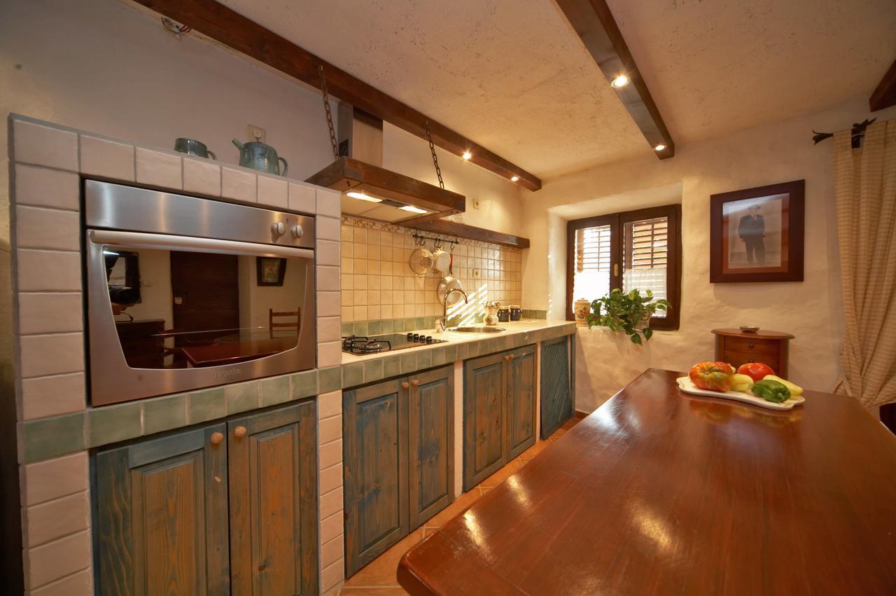 Srednji Radovčići Rilovic Houseヴィラ エクステリア 写真